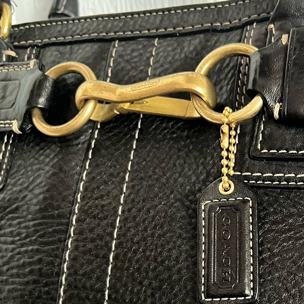 Coach Hampton VTG Black Pebbled Leather Shoulder Bag  brass hardware GUC - Picture 13 of 13
